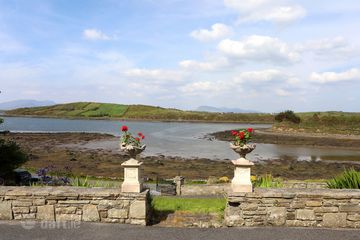 Waterfront Home on Clew Bay, Westport, Rosmoeny, Co. Mayo — photo 2