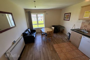 Apartment 158, Cratloe Wood Student Village, Caherdavin, Co. Limerick, V94XR84 — photo 3