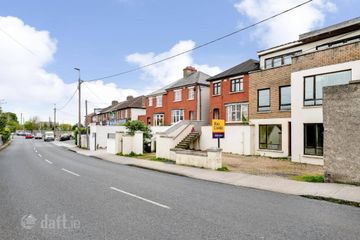 1A & 1B Olivemount Terrace, Dundrum, Dublin 14 — photo 2