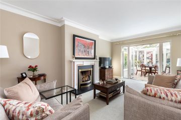 19 Lawnswood Park, Stillorgan, Co. Dublin, A94 KD32 — photo 2