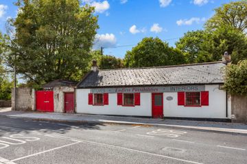 Golden Ball Cottage, Enniskerry Road, Kilternan, Dublin 18, D18W257 — photo 2