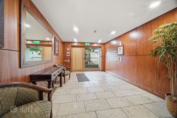 Apartment 33, Merrion Hall, Mount Merrion Avenue, Stillorgan, Co. Dublin, A94DK88 — photo 3