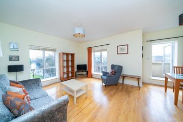 The Phoenix, Riverpark Apartments, Islandbridge, Dublin 8 — photo 3