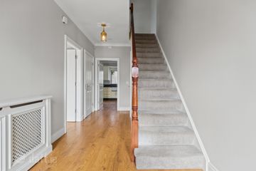 4 Crescent View, Castlebellingham, Co. Louth, A91 W244 — photo 2