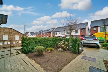 39 Graydon Crescent, Newcastle, Co. Dublin, D22E2R3 — photo 2
