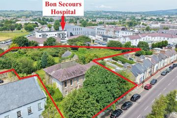 Strand House, Strand Street, Tralee, Co. Kerry, V92N6XC — photo 2