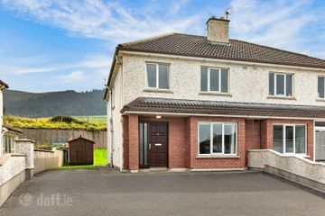 18 The Plains, Strandhill, Sligo, Co. Sligo, F91A0V6 — photo 2