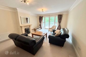 Apartment 4, Woodhaven, Milltown, Dublin 14 — photo 2