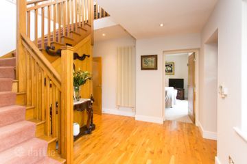 8 Kelston Park, Foxrock, Dublin 18, D18YT93 — photo 3