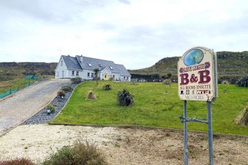 Slieve League House, Croaghlin, Teelin, Co. Donegal, F94YD23 — photo 3
