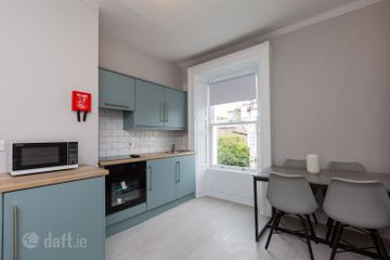 Flat 5 , 18 Synge Street, Portobello, Dublin 8 — photo 3
