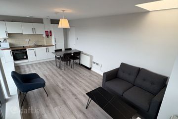2 Bed Duplex Apartment, Smithfield Loft, Smithfield, Dublin 7 — photo 3