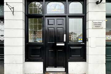 Apartment 13, Traders Wharf, Dublin 8 — photo 2