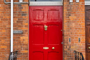 27 Cambridge Terrace, York Road, Dun Laoghaire, Co Dublin, A96H2T7 — photo 2
