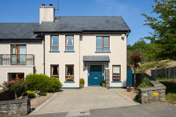 11 Cois Cuain, Courtmacsherry, Butlerstown, Co. Cork, P72VR80 — photo 2