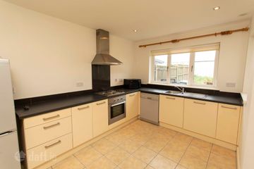 9 Hollow Way, Oakview Village, Tralee, Co.Kerry, V92WEP1 — photo 3