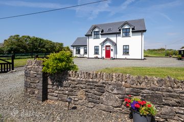Kavanagh Cottage, Fethard, Co. Wexford, Y34CK22 — photo 2