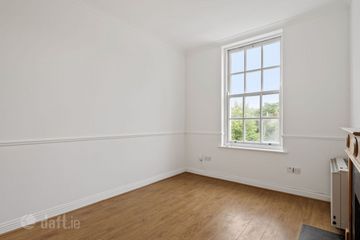 35 Mountjoy Square Apartments, Mountjoy Square , Dublin 1 — photo 2