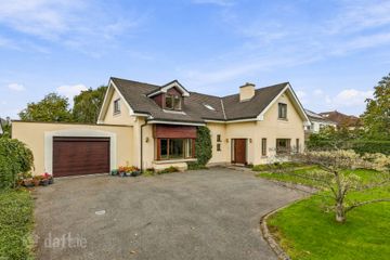 Thistledown, 10 College Park, Castleknock, Dublin 15, D15 PEY6 — photo 2