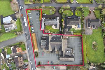 The Thatch, Bar & Kichen, Drogheda, Co. Louth — photo 2