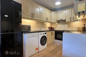 5 Emerson Court, Emerson Avenue, Salthill, Galway — photo 2