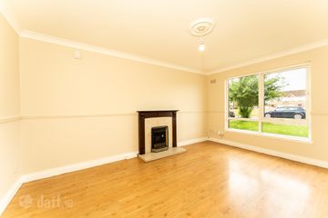 21 Maple Close, Dundalk, Co. Louth, A91C6K3 — photo 2