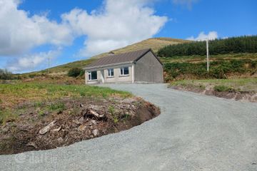 Fermoyle, Emlaghmore, Cahersiveen, Co. Kerry, V23NT04 — photo 3