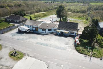 The Halfway Inn, Bar Lounge Local Shop, Ballydwyer, Ballymacelligott, Co. Kerry, V92HD79 — photo 3