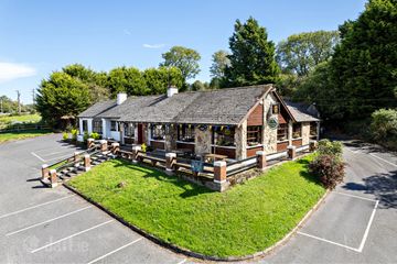 Mooneys Traditional Public House, An Rinn, Dungarvan, Co. Waterford, X35X685 — photo 2