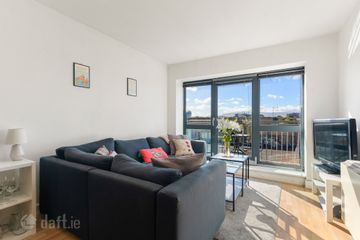 79 Shelbourne Park Apartments, South Lotts Road, Ringsend, Dublin 4, D04 F516 — photo 2