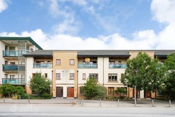 13 The Paddock Square, Adamstown, Co. Dublin — photo 2