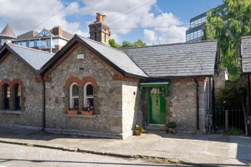 11 Herbert Cottages, Ballsbridge, Dublin 4, Co. Dublin, D04XT04 — photo 2