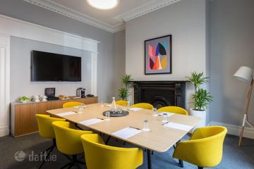 Flexible office to let Dublin 2 