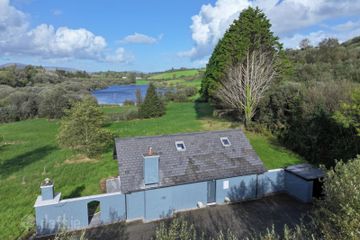 The Lake House, Shandrum Beg, Bantry, Co. Cork, P75PW74 — photo 3