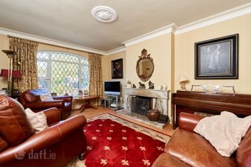 10 Castleknock Lodge, Castleknock, Dublin 15, Co. Dublin, D15VWY6 — photo 3
