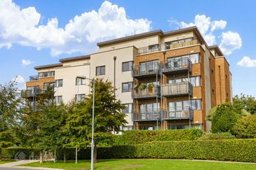 17 The Crescent, Carrickmines Manor, Carrickmines, Dublin 18, D18 HY90