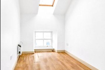 Apartment 2, Bradbury Complex, Stanhope Street, Athy, Co Kildare, R14NA03 — photo 3