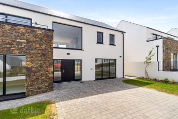 5 Ocean View, Barrack Hill, Ballycotton, Ballycotton, Co. Cork, P25R8C2 — photo 3