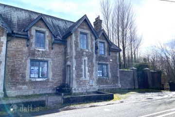 2 Storey 3 Bed , 2 Rec Residence