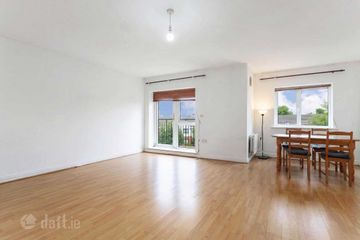 89 Esker Manor, Lucan, Co. Dublin — photo 3