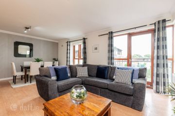 Apartment 174, Temple Gardens, Northwood, Santry, Dublin 9, D09K658 — photo 3