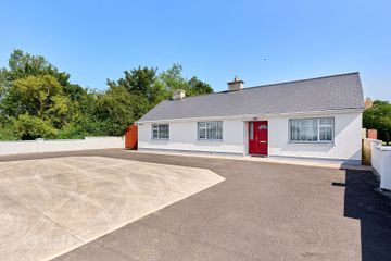 Clonmore, Edenderry, Rhode, Co. Offaly, R45P298 — photo 2