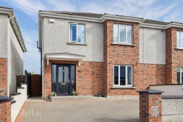 35 Woodgrove Heights, Dunleer, Co. Louth, A92FXD0 — photo 2
