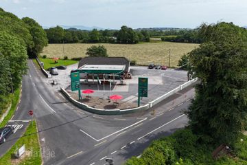 Scanlons Supermarket & Filling Station, Barrys Cross, Grange, Kilmallock, Co. Limerick, V35HT32 — photo 2