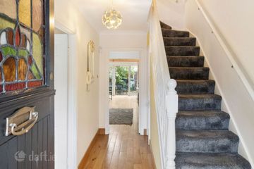 8 Donnybrook Manor, Donnybrook, Dublin 4, D04 F5C7 — photo 2