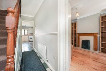 27 Earlsfort Lawn, Lucan, Co. Dublin — photo 3