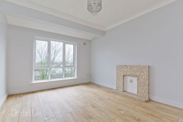 Apartment 27a, Emmet House, Emmet Court, Inchicore, Dublin 8, D08C7H7 — photo 2