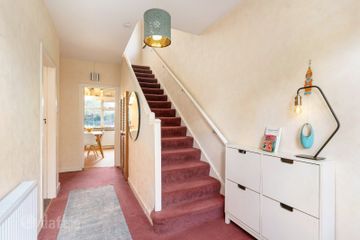 33 Eden Park Drive, Goatstown, Dublin 14, D14RX20 — photo 2