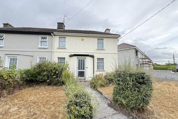 12 Davis Terrace, Clonmel, Co. Tipperary, E91HH02 — photo 2