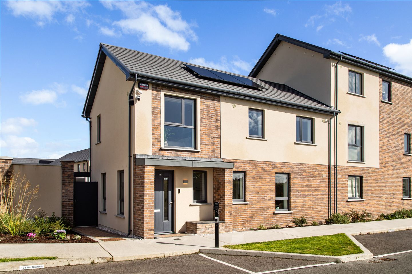 23 The Gardens, Kilmartin Grove, Hollystown, Dublin 15, D15HC4A — photo 1